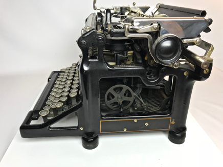 1930-Underwood-Standard-Portable-2018-07-09-18-05-15.jpg