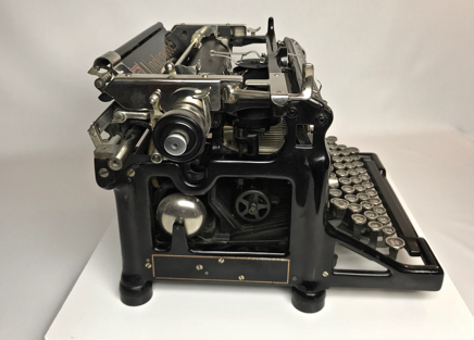 1930-Underwood-Standard-Portable-2018-07-09-18-06-03.jpg