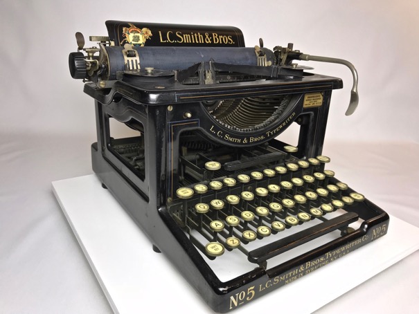 lc smith and brothers typewriter