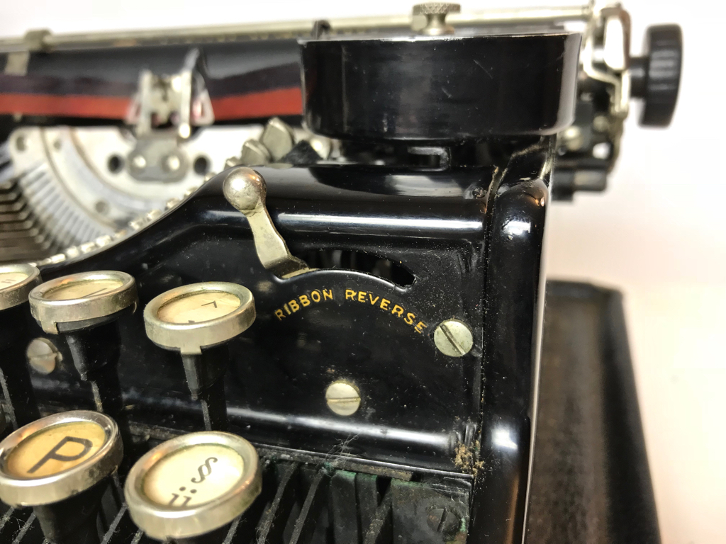 1926 Underwood Standard 4-Row ribbon reverse lever