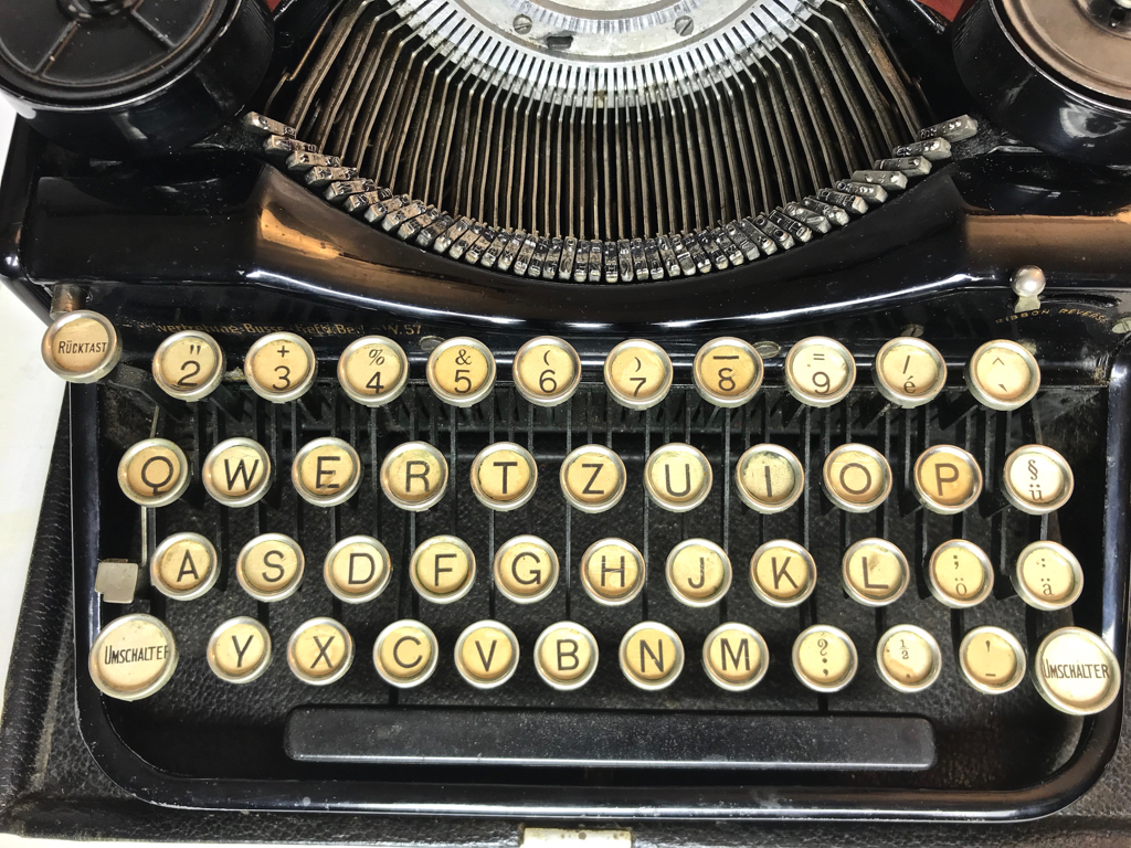 1926 Underwood Standard 4-Row keyboard