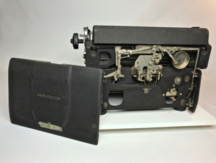 1947RemingtonRandStandard#17-2018-08-23-11-38-38.jpg