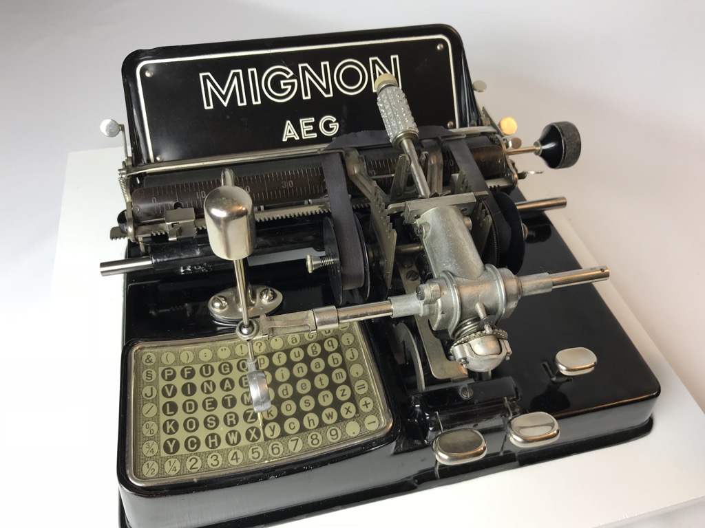 1925 Mignon AEG