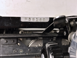 1934 Remington Rand Portable #12018-02-20-17-52-47.jpg